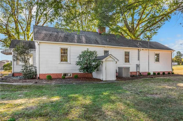 $239,900 | 934 Horneytown Road, High Point, NC 27265