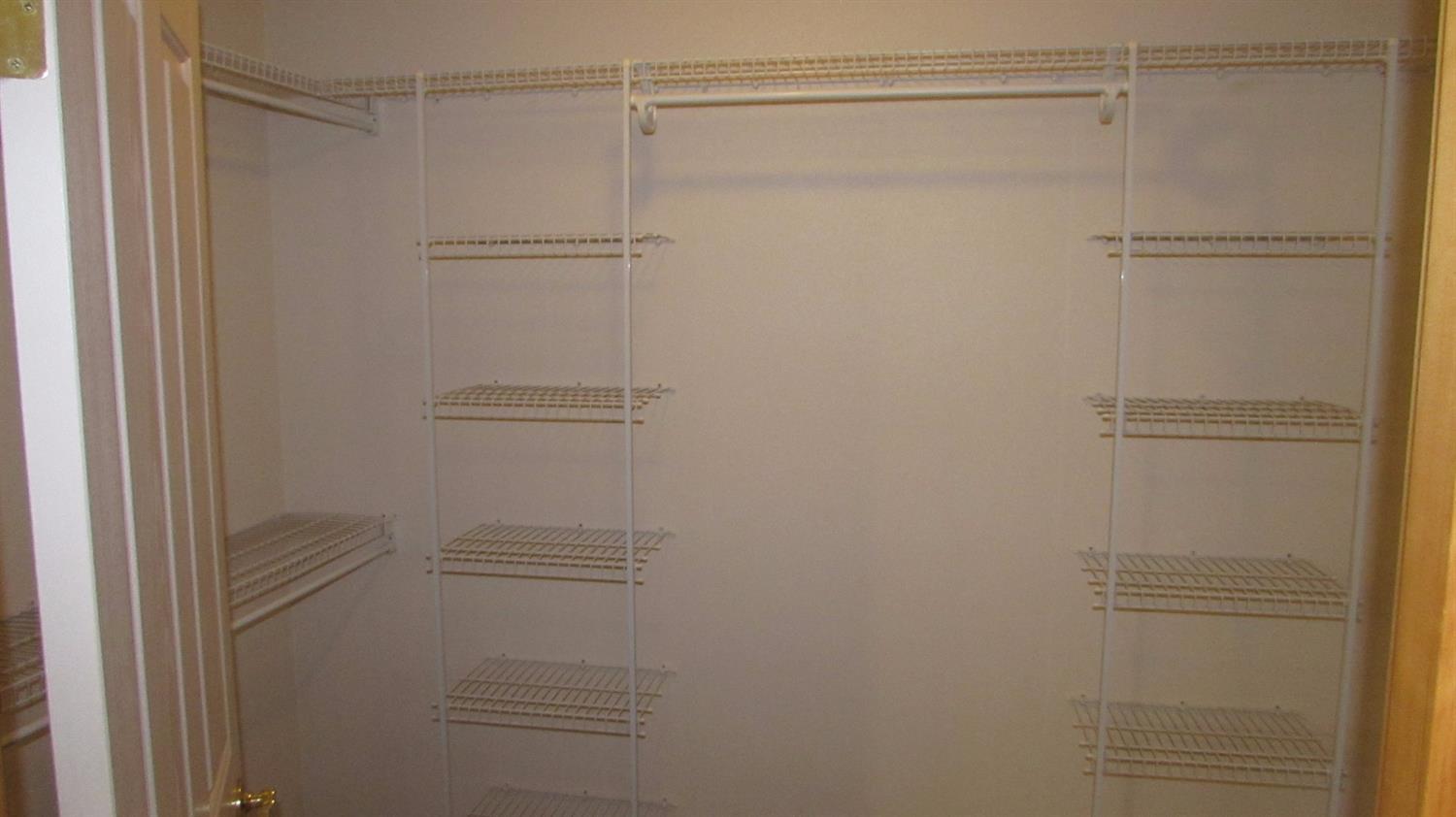 608 Shadow Way Central Point, OR 97502 - Photo 30 of 33 a view of walk in closet