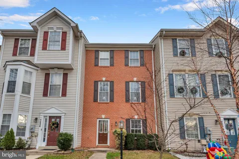 $399,900 | 7836 Canter Court, Severn, MD 21144