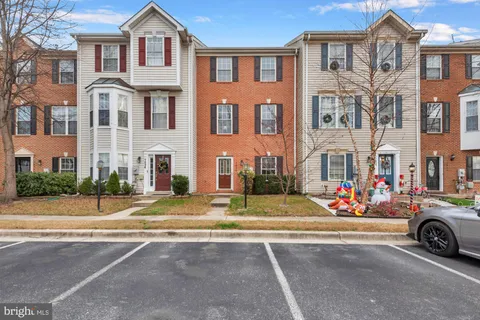 $399,900 | 7836 Canter Court, Severn, MD 21144