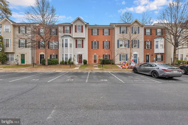 $399,900 | 7836 Canter Court, Severn, MD 21144