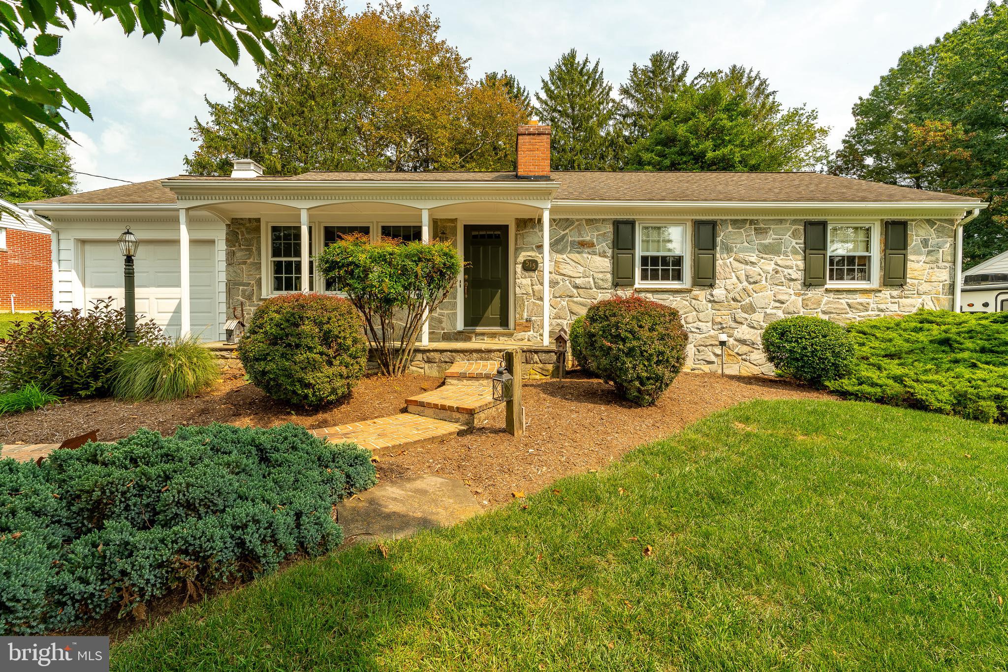515 Lexington Road Lancaster, PA 17603 - Photo 1 of 35 WELCOME HOME!! You're going to fall in love!