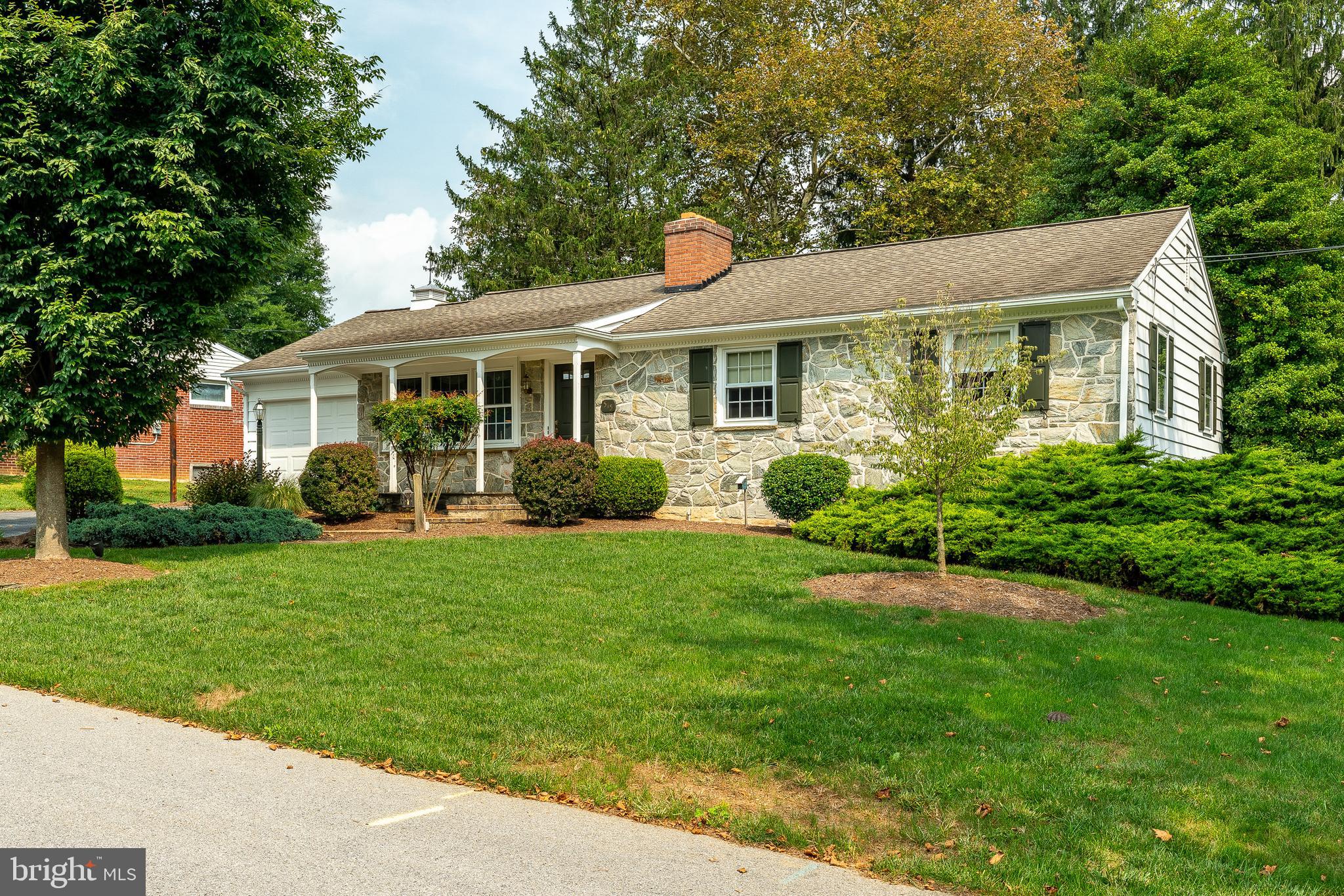 515 Lexington Road Lancaster, PA 17603 - Photo 3 of 35 Beautiful stone one-story home