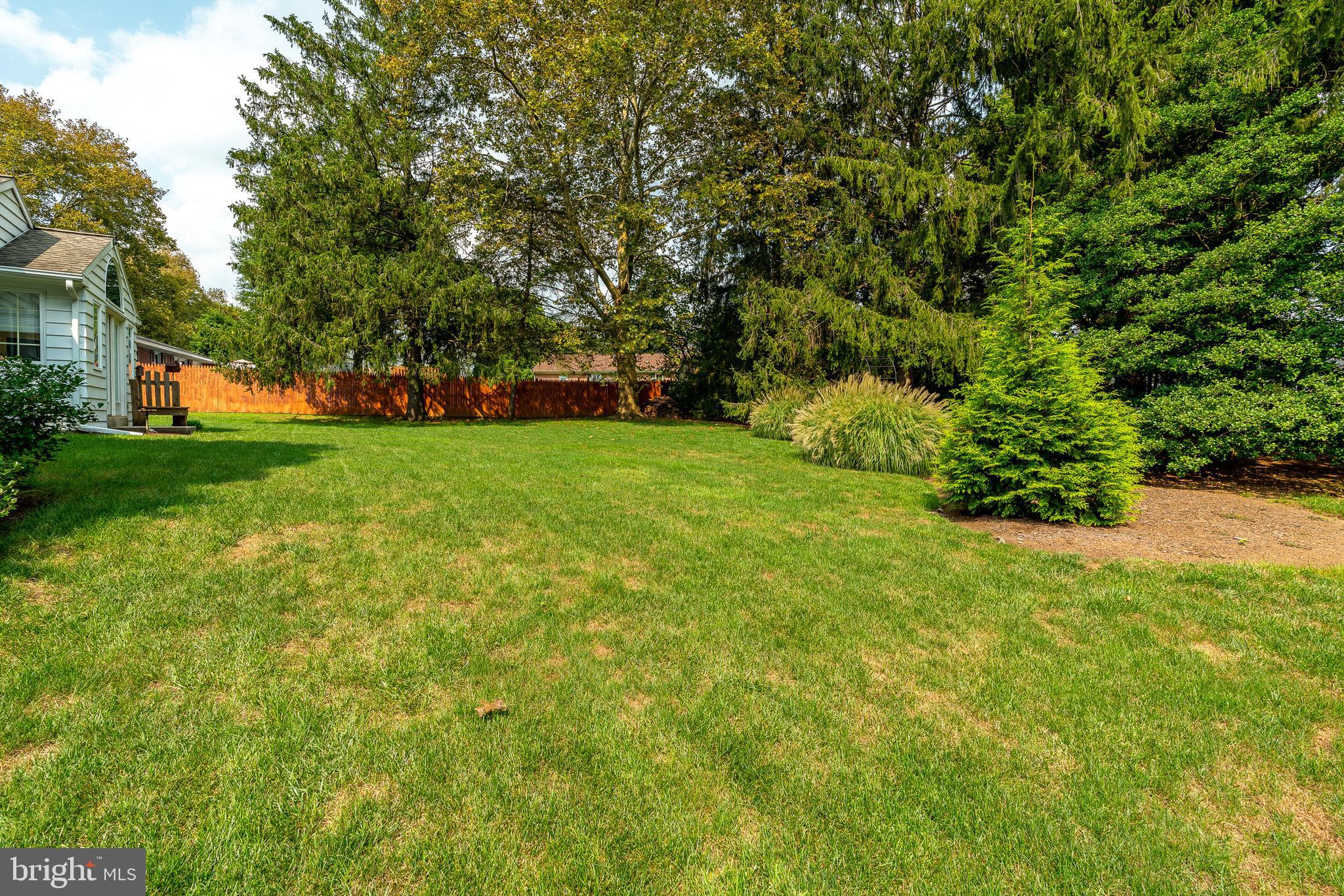515 Lexington Road Lancaster, PA 17603 - Photo 34 of 35 Spacious private backyard