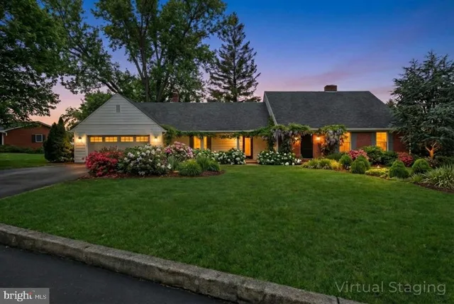 $625,000 | 2 Golf View Road, Camp Hill, PA 17011