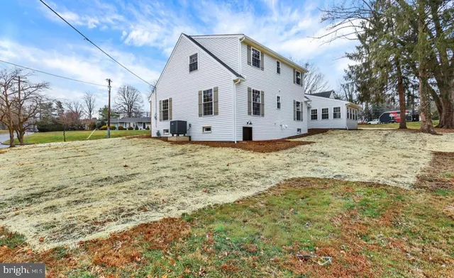 $625,000 | 2 Golf View Road, Camp Hill, PA 17011