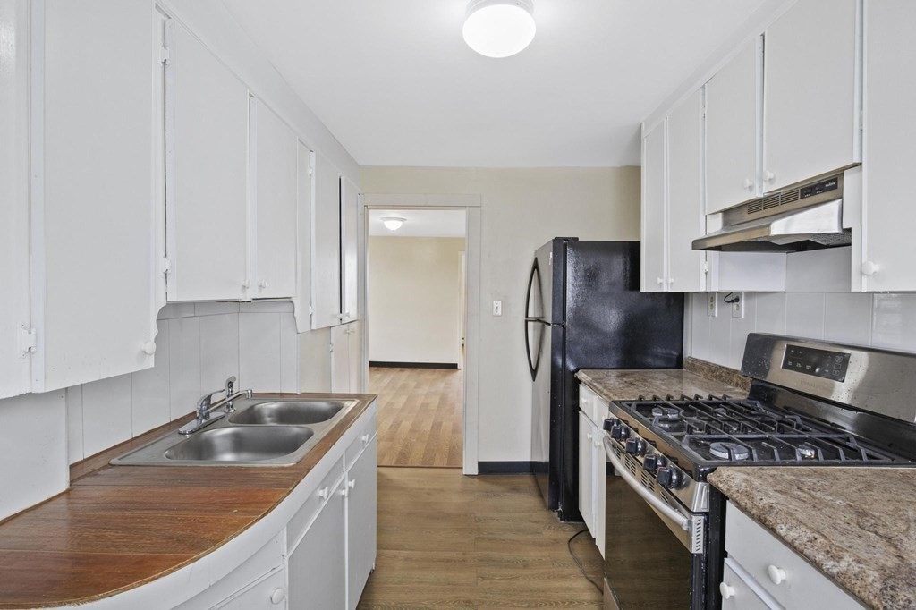 323 Bank Street Fall River, MA 02720 - Photo 19 of 42 Gallery Image 19