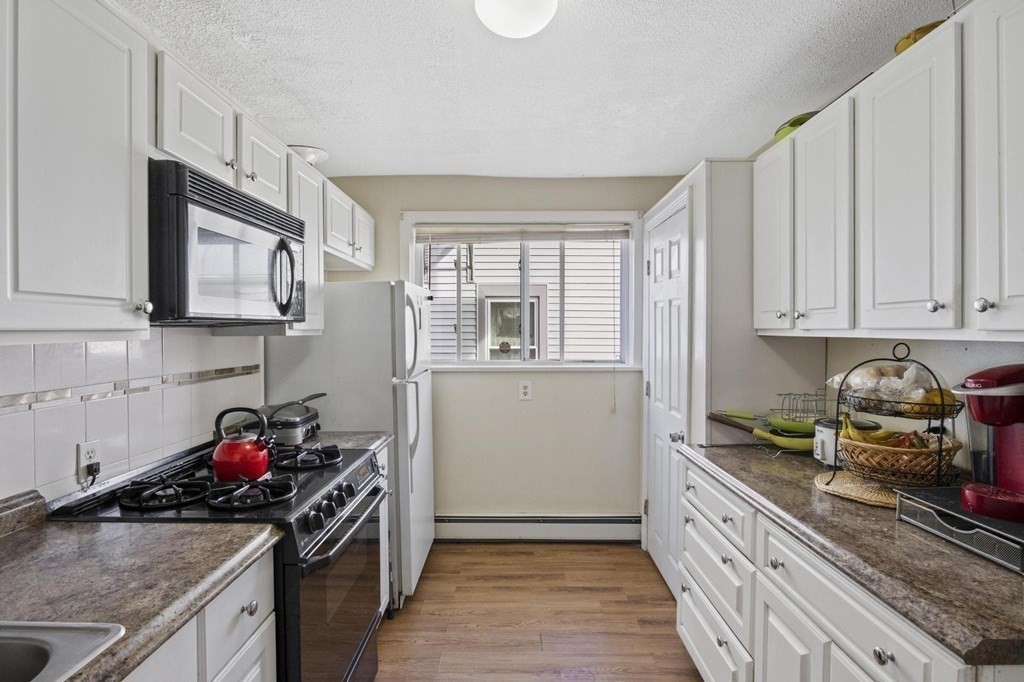 323 Bank Street Fall River, MA 02720 - Photo 8 of 42 Gallery Image 8