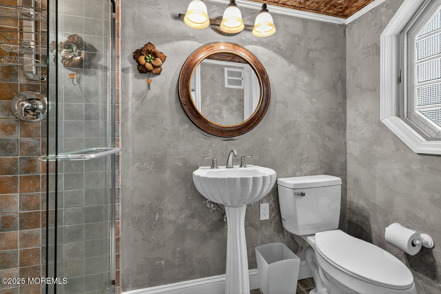 75 Harbor Green Circle Middletown, NJ 07701 - Photo 24 of 30 75 Harbor Green Cir Red Bank-large-044-0