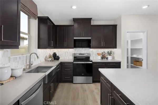 $1,210,815 | 2015 Woolem Place, Escondido, CA 92026