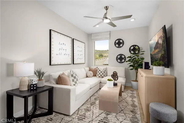 $1,210,815 | 2015 Woolem Place, Escondido, CA 92026