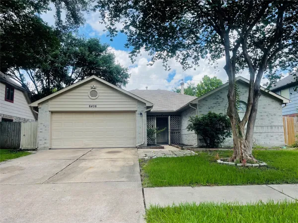 $2,200 | 6406 Bayou Crest Drive, Houston, TX 77088