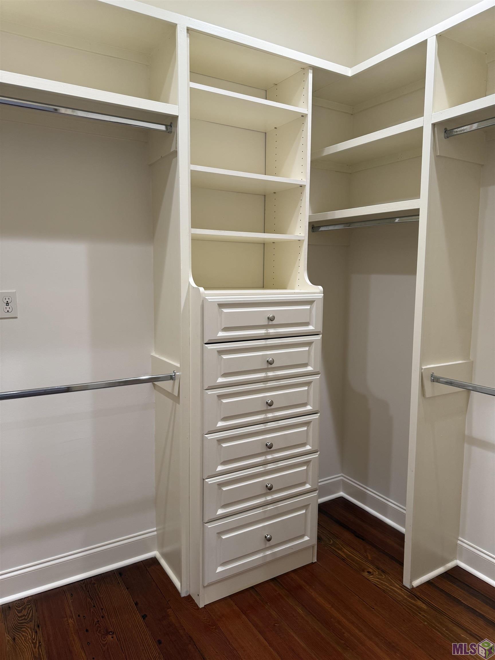 11523 Settlement Boulevard Baton Rouge, LA 70810 - Photo 15 of 18 Custom Master Closet
