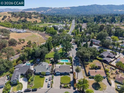 $1,998,000 | 102 Belgian Drive, Danville, CA 94526