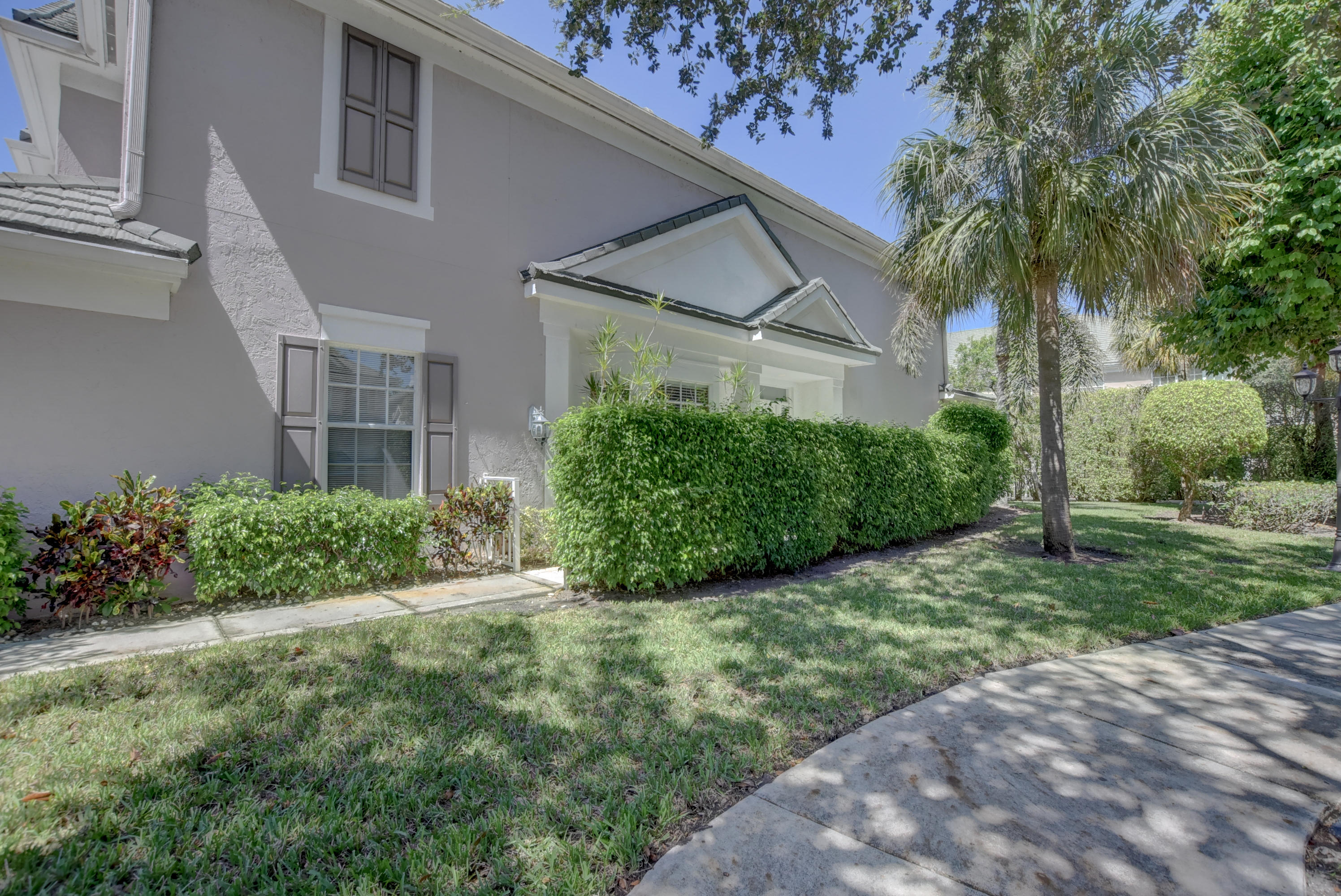 21539 St Andrews Grand Circle, Unit 42 Boca Raton, FL 33486 - Photo 21 of 46 Side View of Townhouse