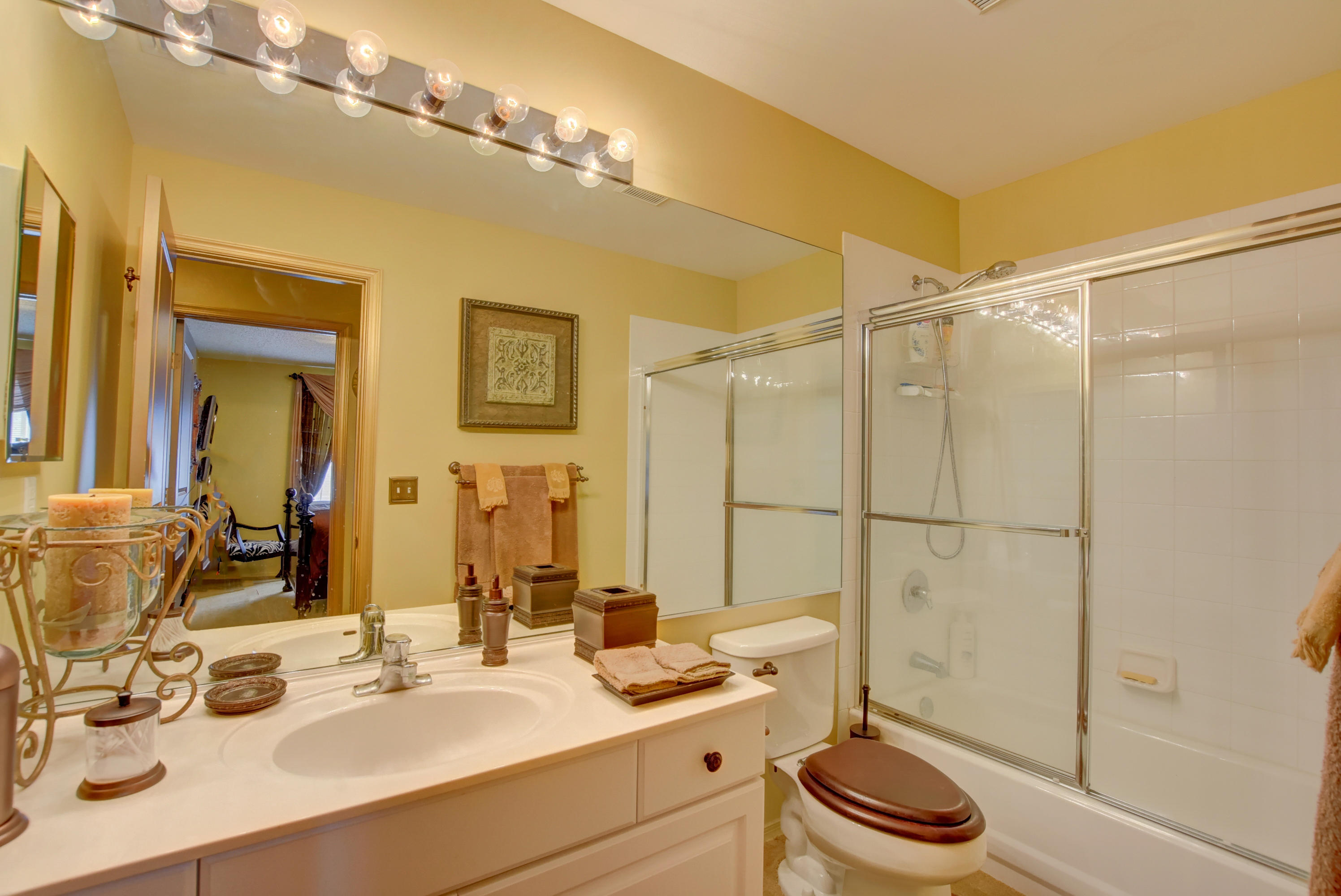 21539 St Andrews Grand Circle, Unit 42 Boca Raton, FL 33486 - Photo 28 of 46 2nd Bathroom