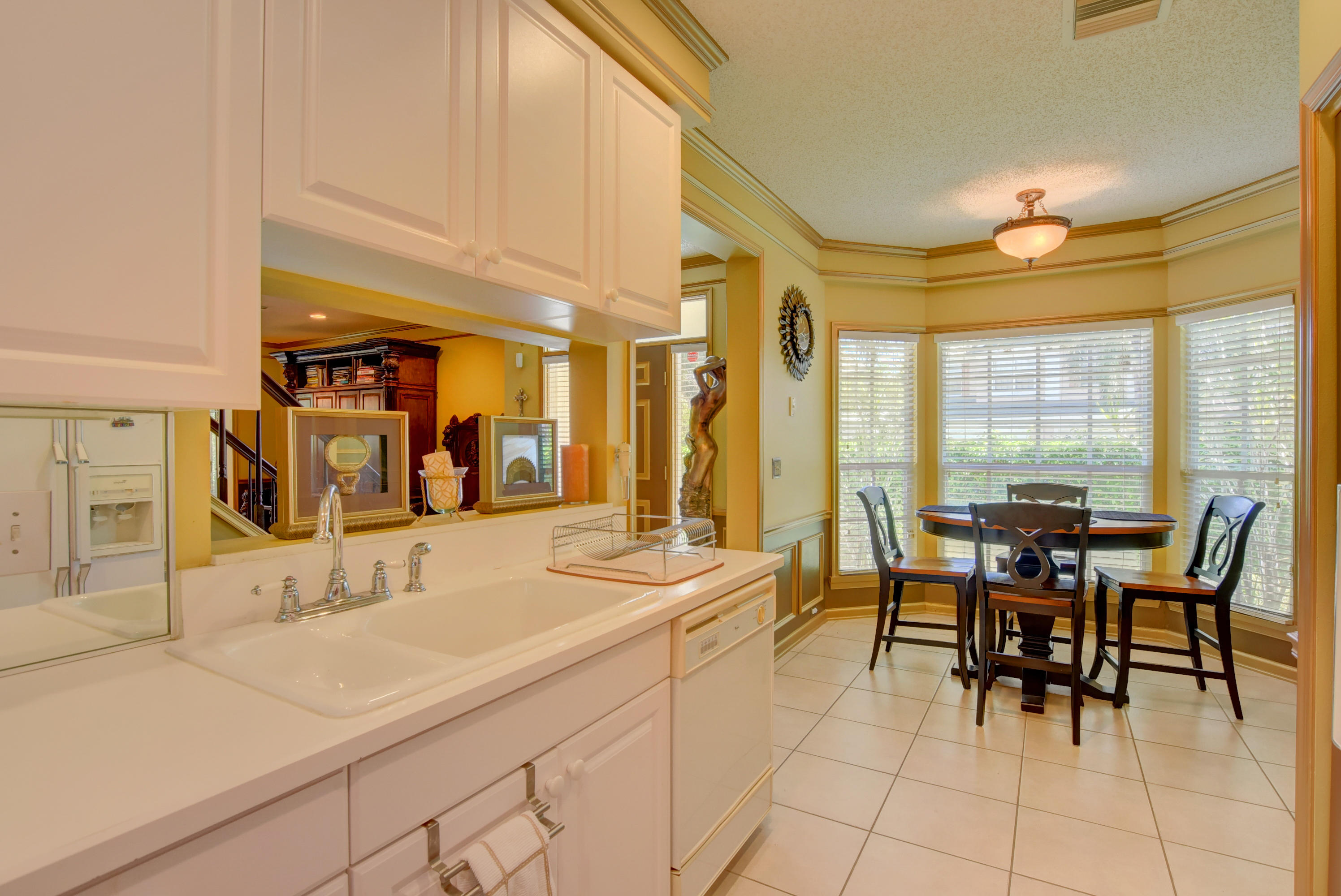 21539 St Andrews Grand Circle, Unit 42 Boca Raton, FL 33486 - Photo 4 of 46 Eat In Kitchen w/Bay Window
