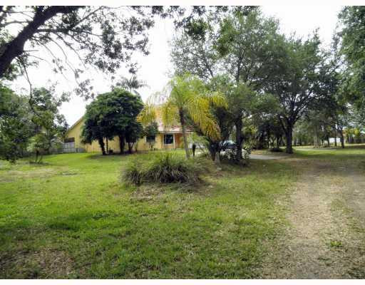 6430 Southwest 188th Avenue Southwest Ranches, FL 33332 - Photo 13 of 16 Yard/Garden