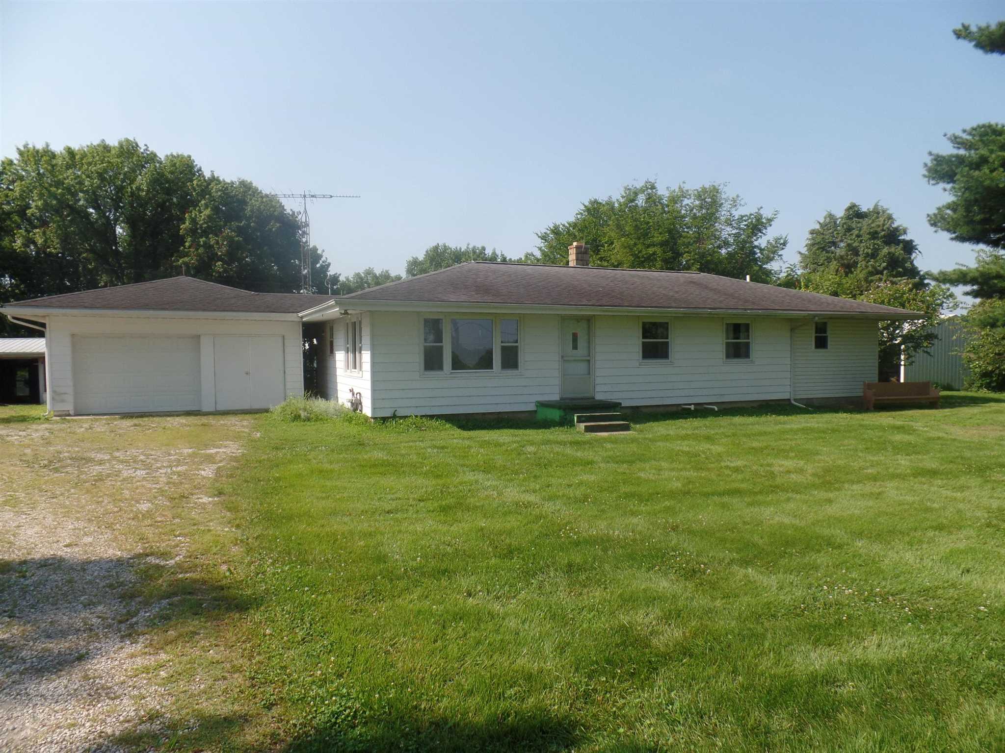 904 East Bradfield Road Bloomfield, IN 47424 - Photo 1 of 21 Gallery Image 1