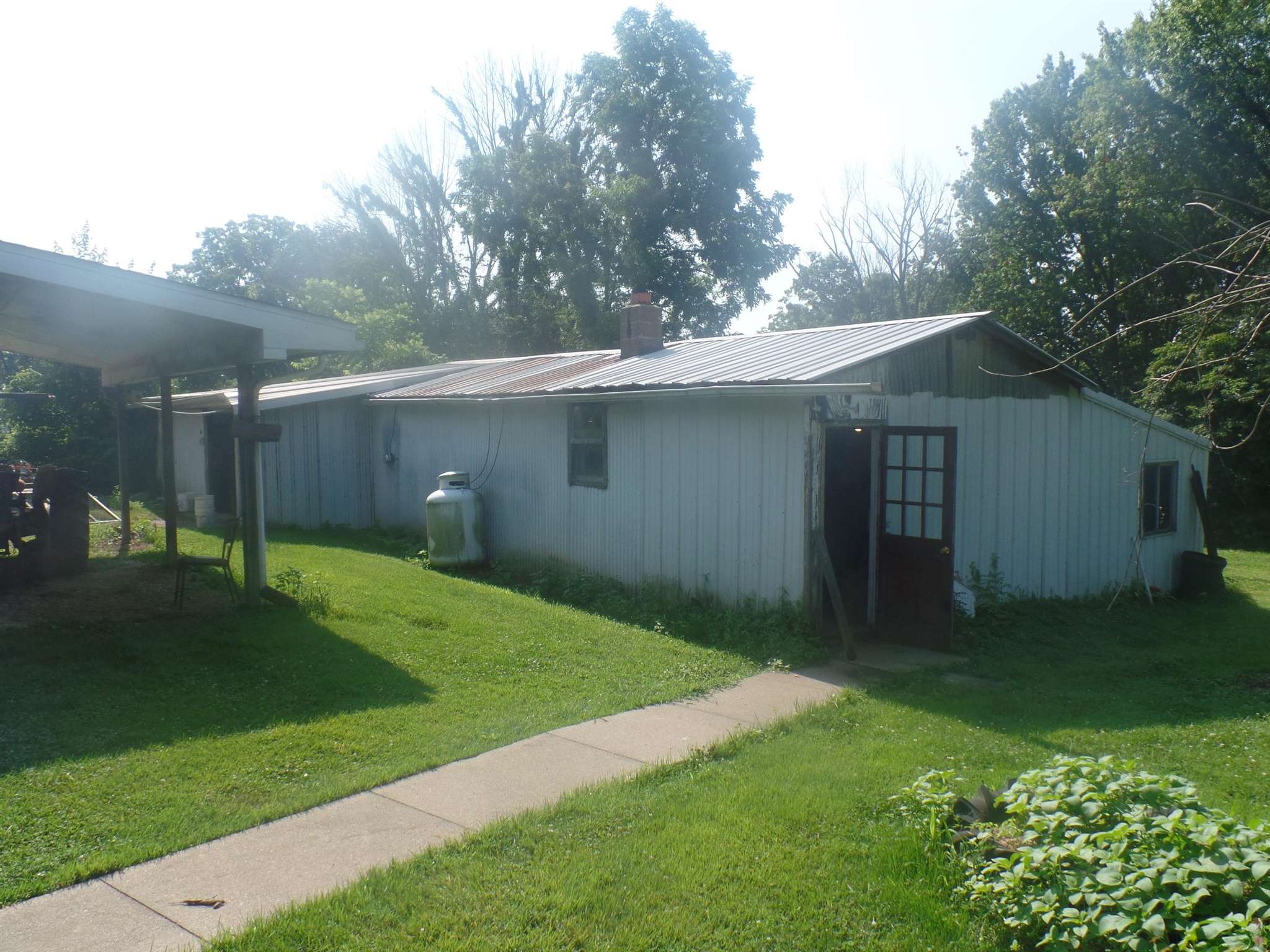 904 East Bradfield Road Bloomfield, IN 47424 - Photo 17 of 21 Gallery Image 17