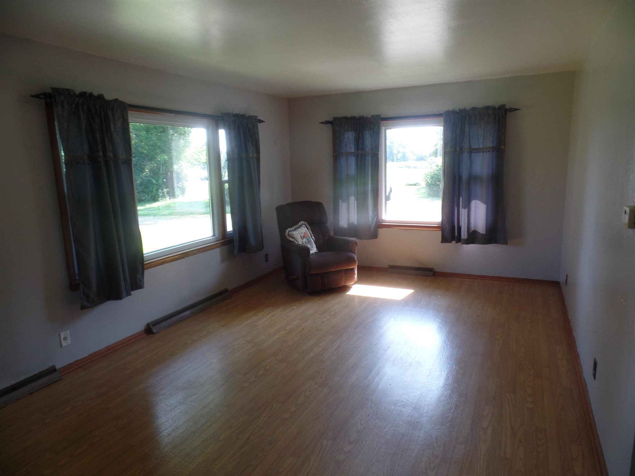 904 East Bradfield Road Bloomfield, IN 47424 - Photo 3 of 21 Gallery Image 3