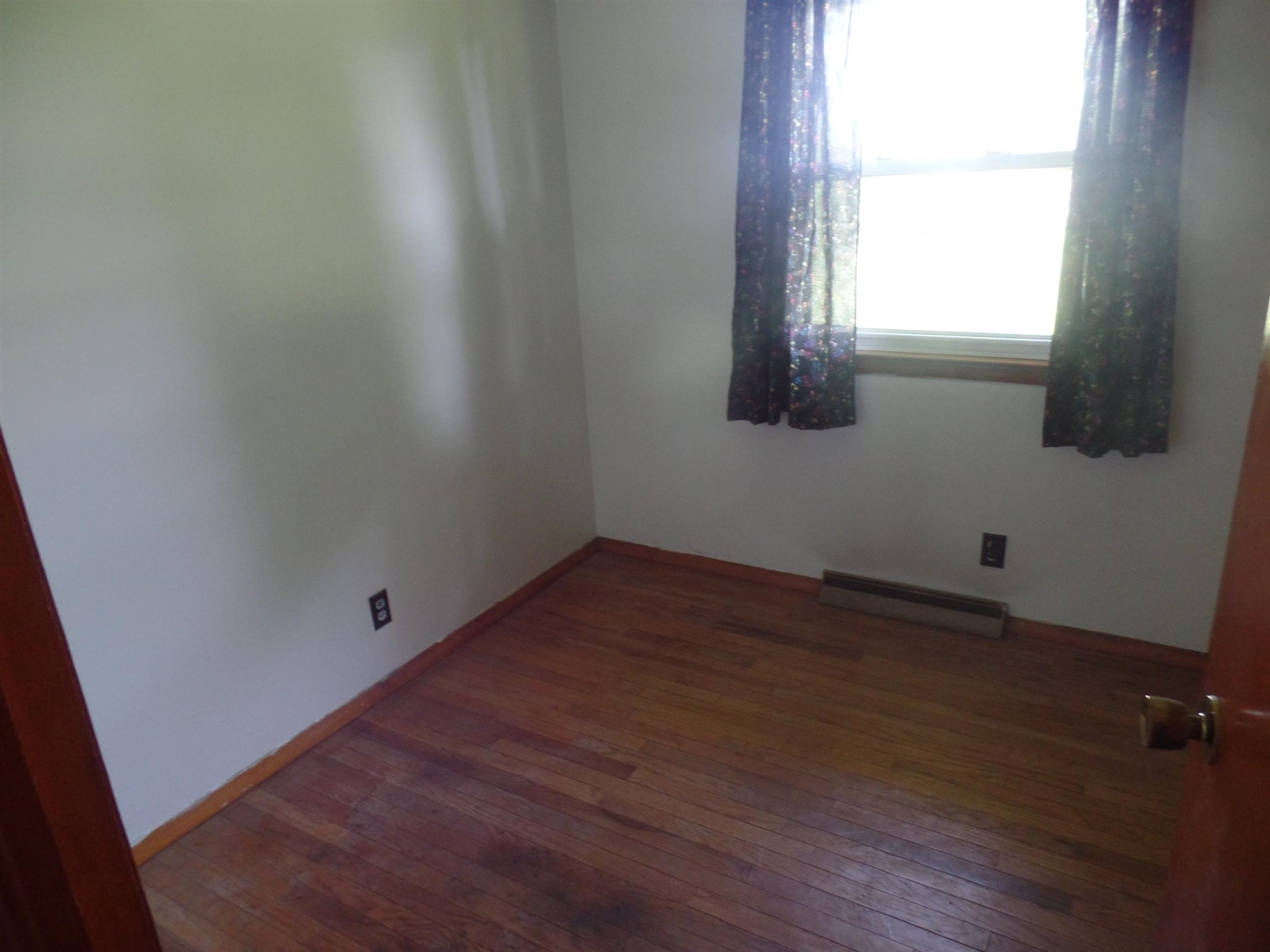 904 East Bradfield Road Bloomfield, IN 47424 - Photo 8 of 21 Gallery Image 8