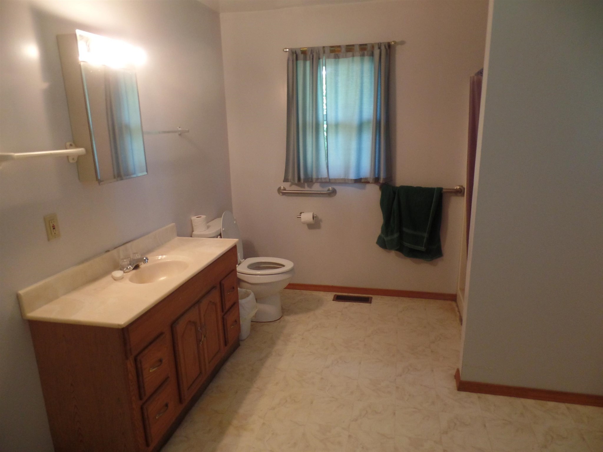 904 East Bradfield Road Bloomfield, IN 47424 - Photo 10 of 21 Gallery Image 10