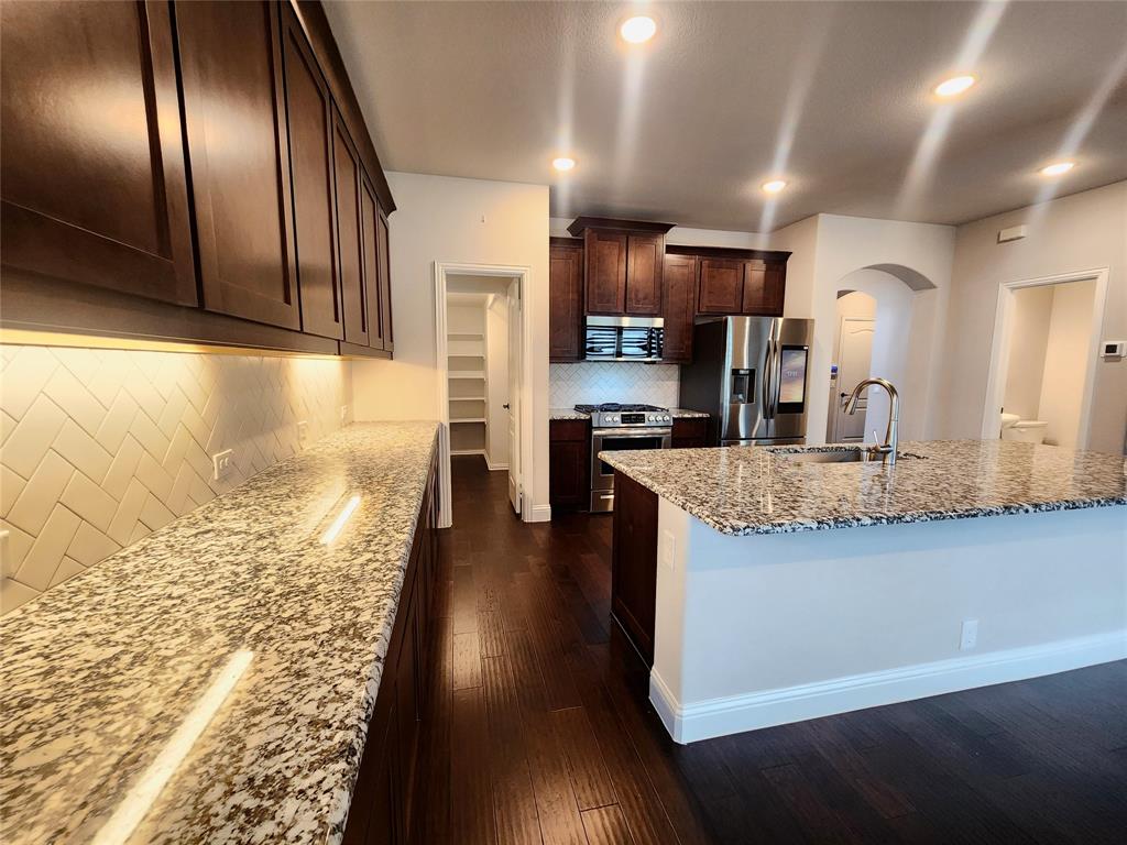 1024 Timber Ridge Drive Justin, TX 76247 - Photo 3 of 25