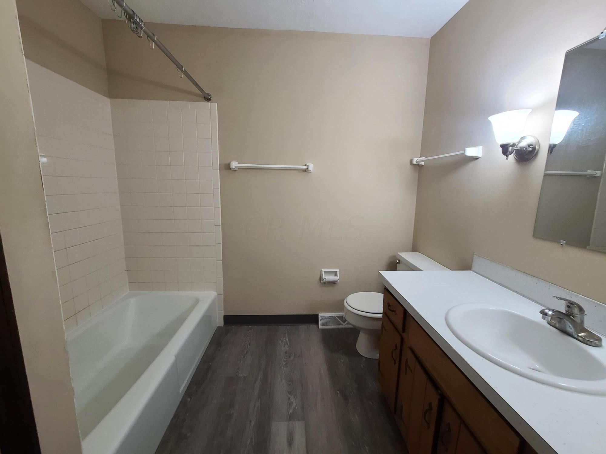 5076 Godown Road, Unit E Columbus, OH 43220 - Photo 12 of 19 20220926_124753
