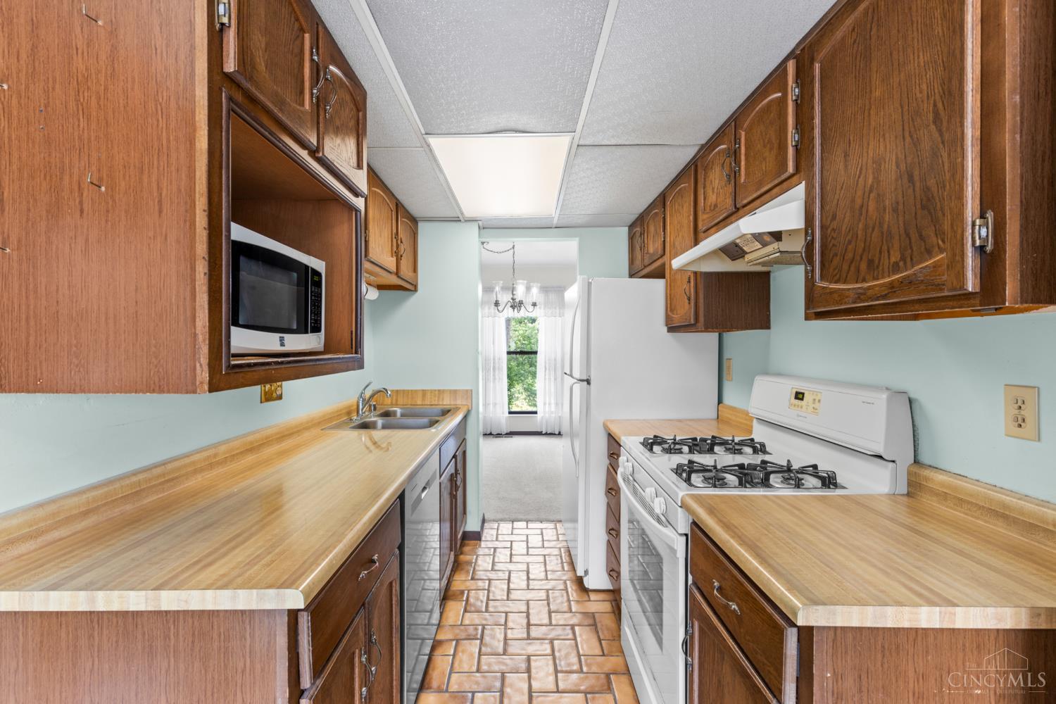 3313 North Bend Road, Unit F Cincinnati, OH 45239 - Photo 14 of 53