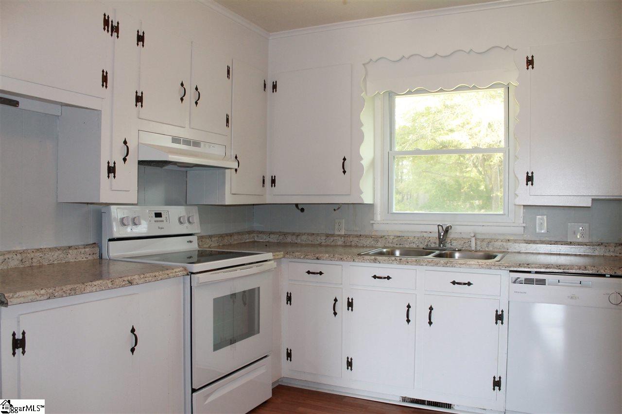 203 West Roper Road Easley, SC 29640 - Photo 6 of 21