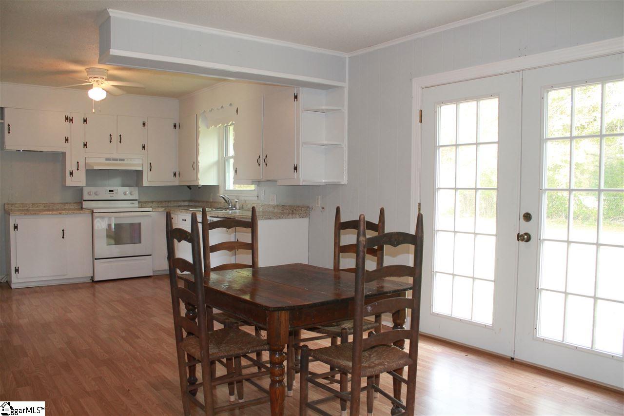 203 West Roper Road Easley, SC 29640 - Photo 8 of 21