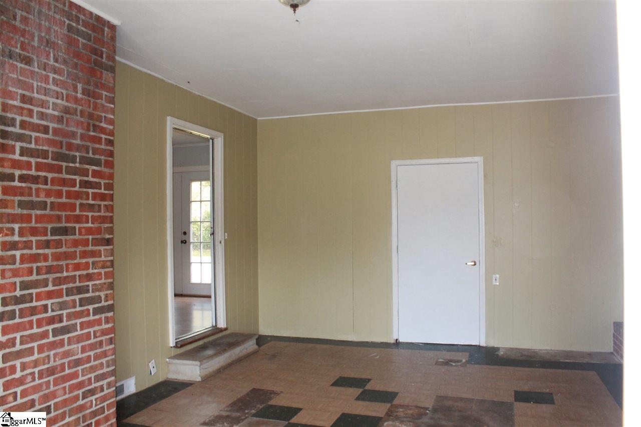 203 West Roper Road Easley, SC 29640 - Photo 10 of 21