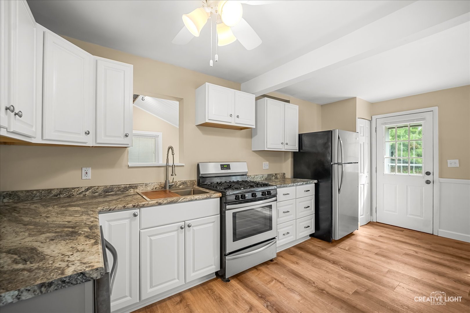 6110 Hilly Way Cary, IL 60013 - Photo 8 of 16