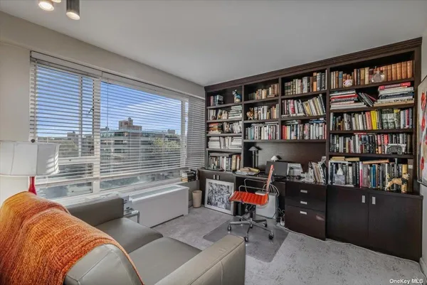 $899,000 | 166-25 Powells Cove Boulevard, Unit 7H | Beechhurst