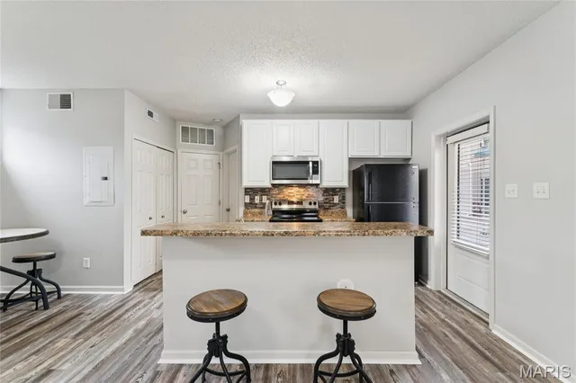 $169,000 | 3410 East Lime Kiln, Unit A, St. Charles, MO 63301