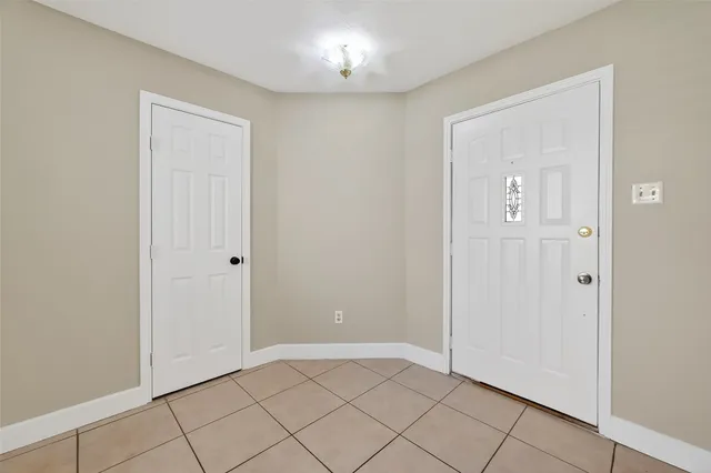 $300,000 | 2238 Sentinal Oaks Street, Sugar Land, TX 77478