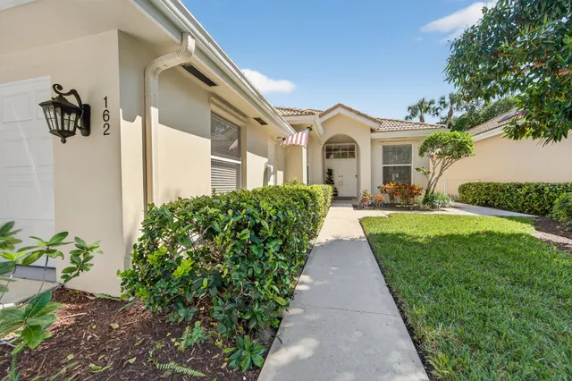 $649,000 | 162 East Hampton Way, Jupiter, FL 33458
