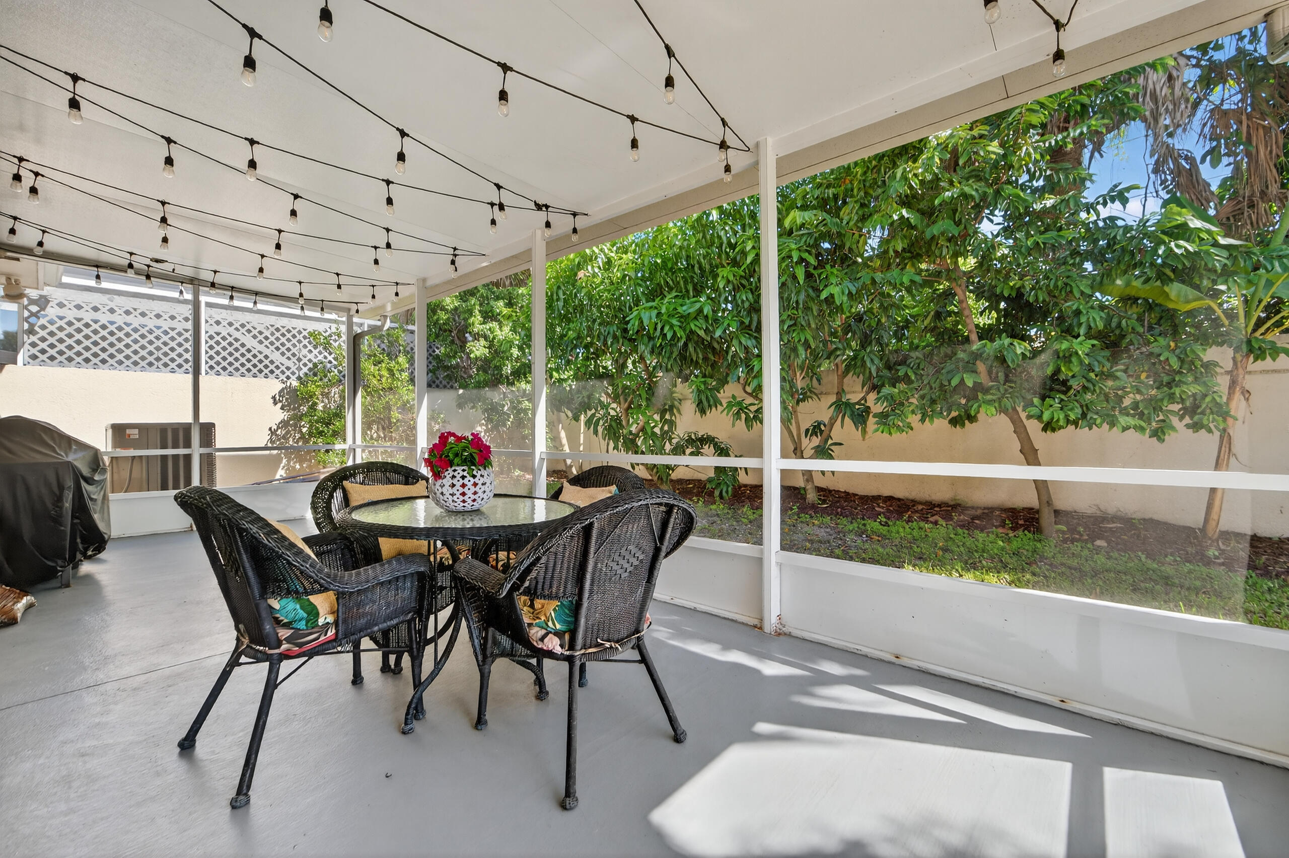 162 East Hampton Way Jupiter, FL 33458 - Photo 38 of 57 003_101425-108