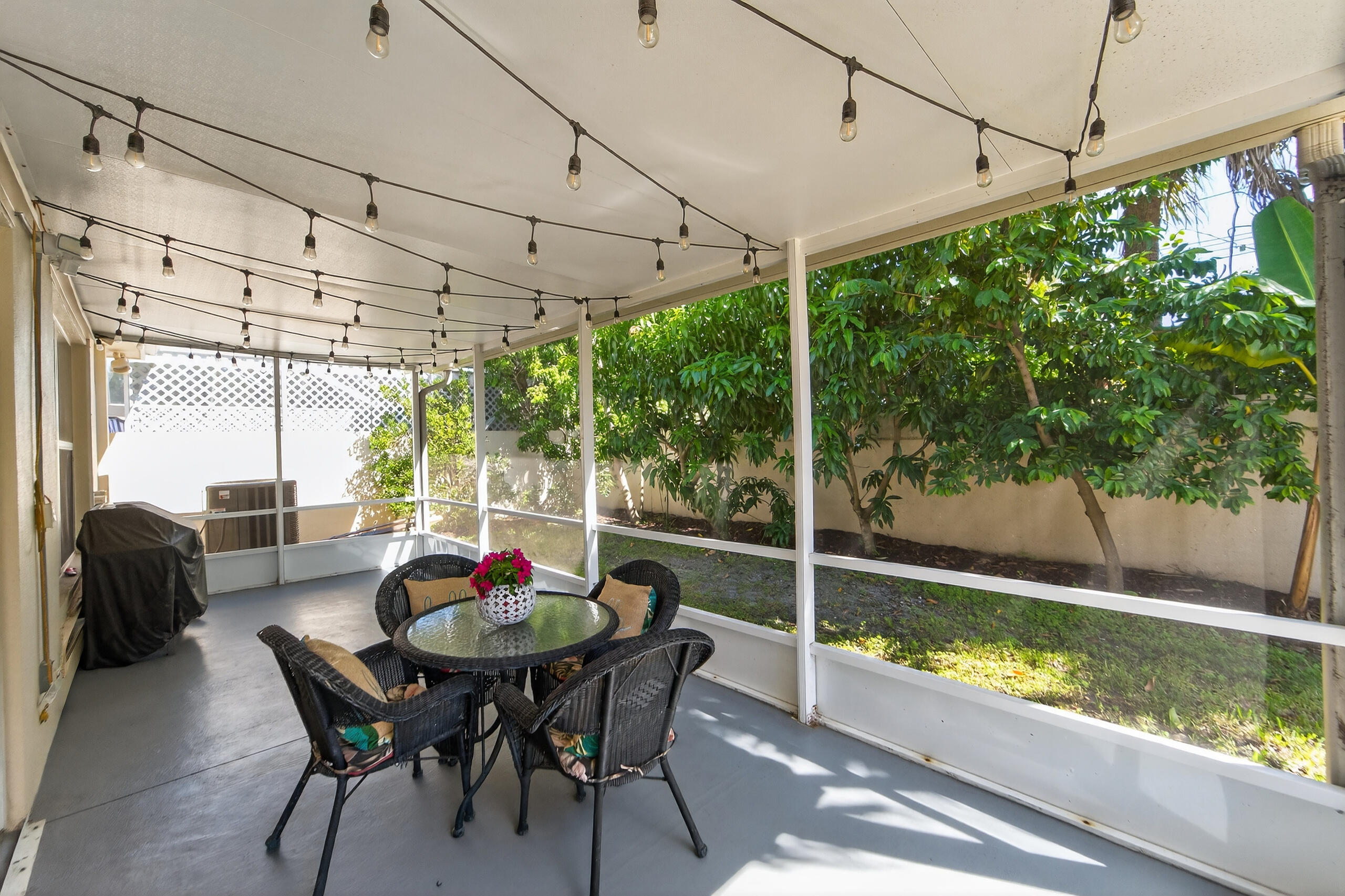 162 East Hampton Way Jupiter, FL 33458 - Photo 39 of 57 061_101425-361