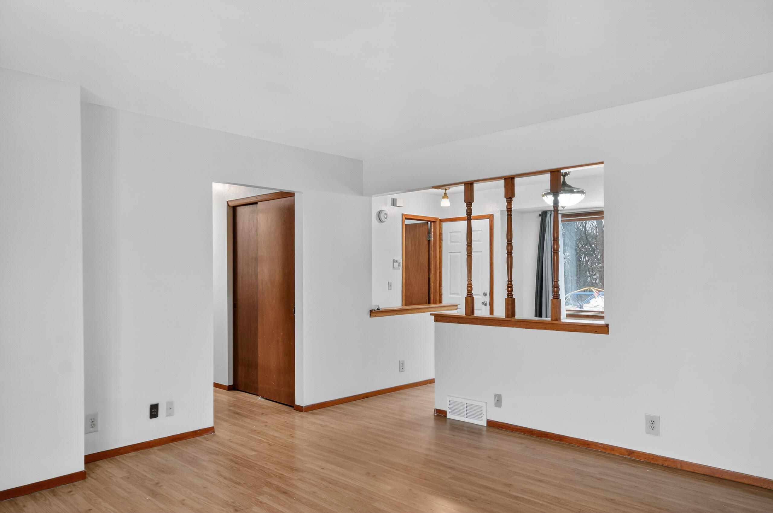 9043 North 86th Street Milwaukee, WI 53224 - Photo 8 of 28 010_IMG_9738