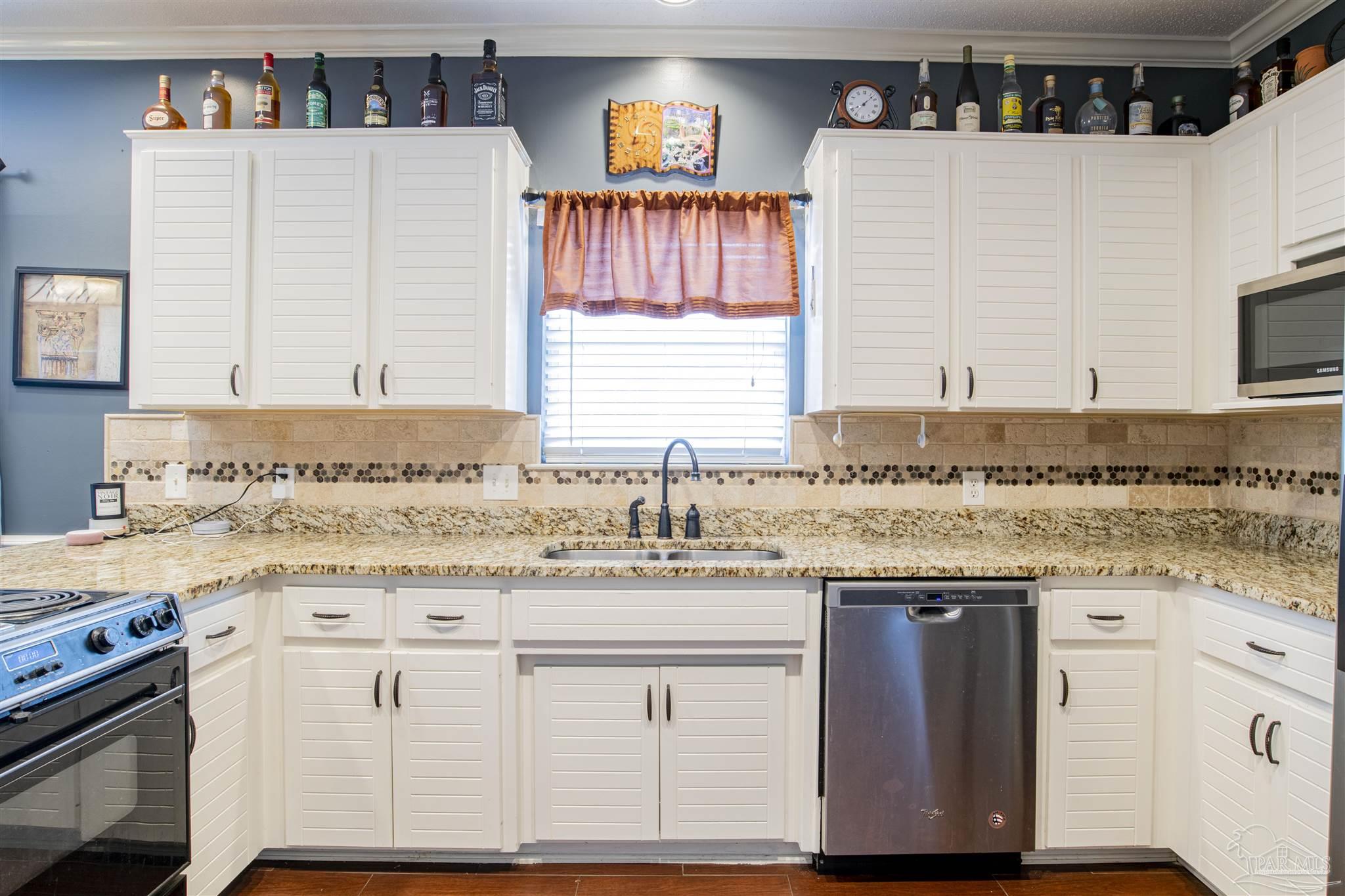 1515 Muirfield Road Cantonment, FL 32533 - Photo 3 of 32 Gallery Image 3