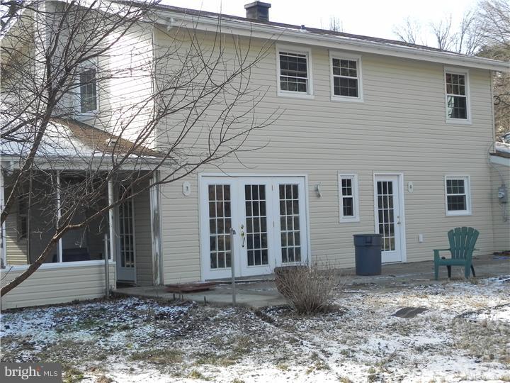 69 Tweed Road Levittown, PA 19056 - Photo 2 of 2 Exterior Back