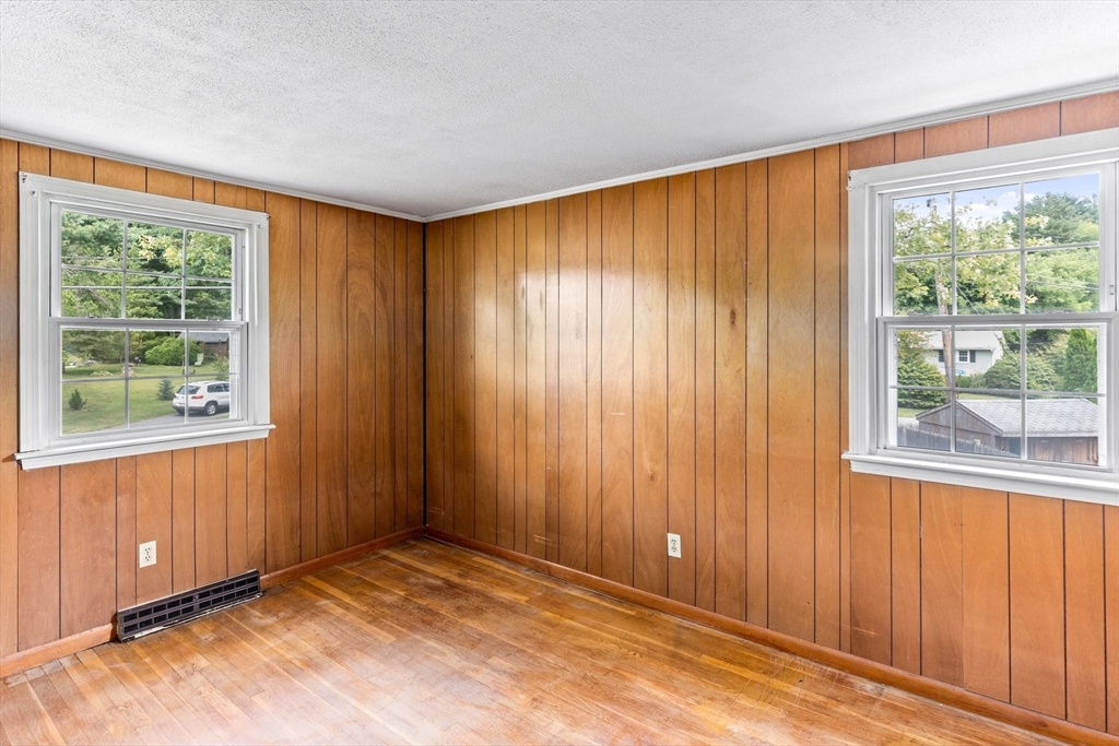 71 Plymouth Road Bellingham, MA 02019 - Photo 11 of 16 Gallery Image 11