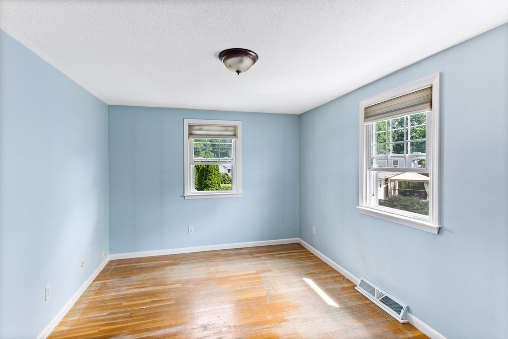 71 Plymouth Road Bellingham, MA 02019 - Photo 10 of 16 Gallery Image 10