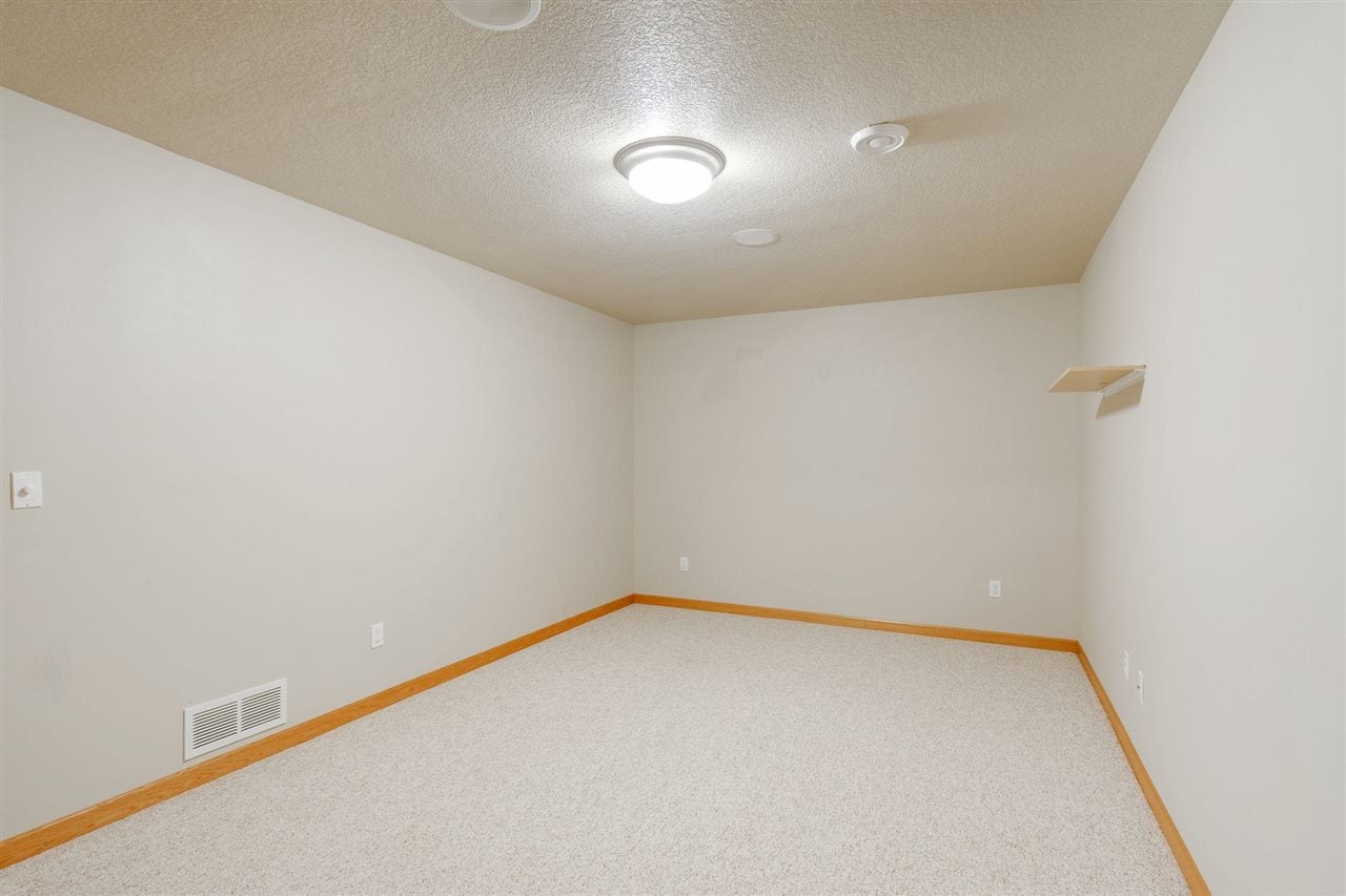 2850 Twinleaf Road Cedar Rapids, IA 52411 - Photo 33 of 37 Gallery Image 33