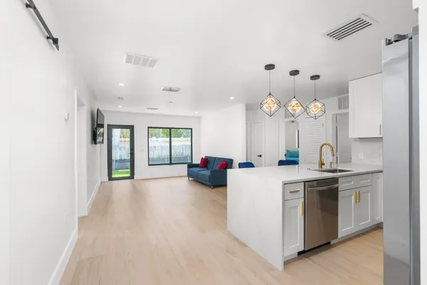 $1,113,000 | 303-305 De Carie Street, Delray Beach, FL 33444