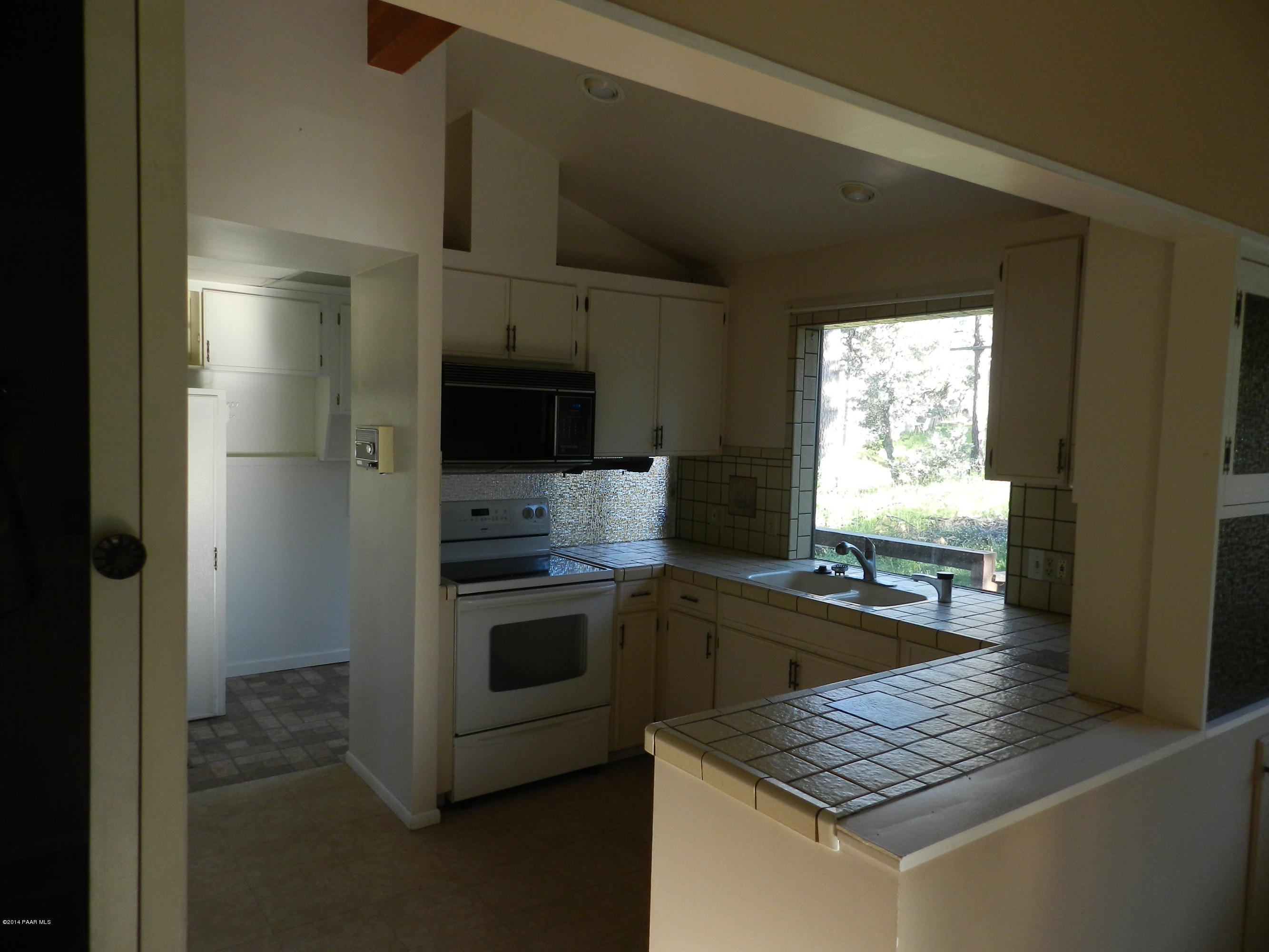 1065 Middlebrook Road Prescott, AZ 86303 - Photo 8 of 21 Kitchen