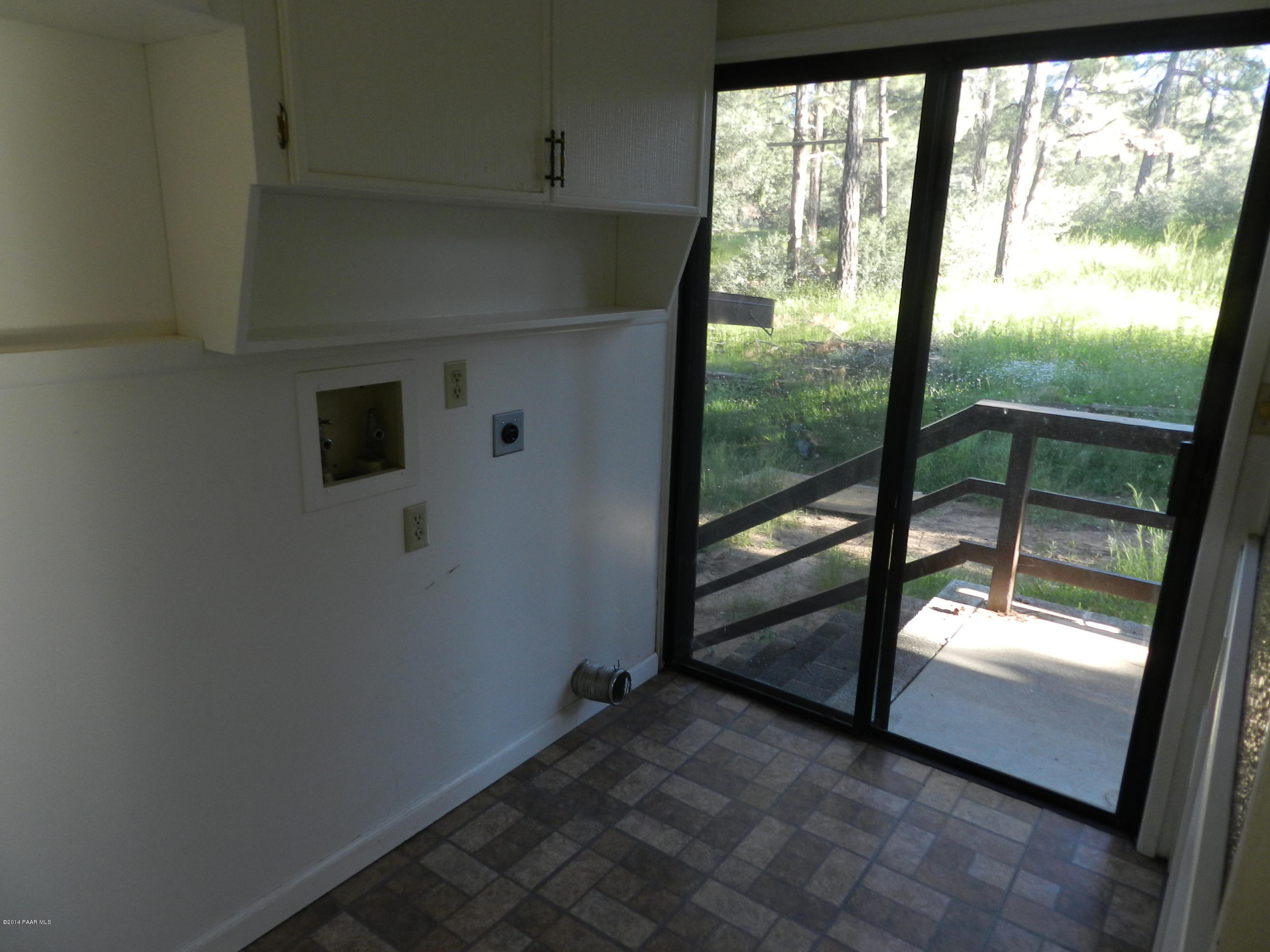 1065 Middlebrook Road Prescott, AZ 86303 - Photo 9 of 21 Laundry Room
