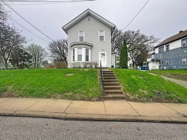 $149,900 | 1206 Bridge Avenue, Davenport, IA 52803